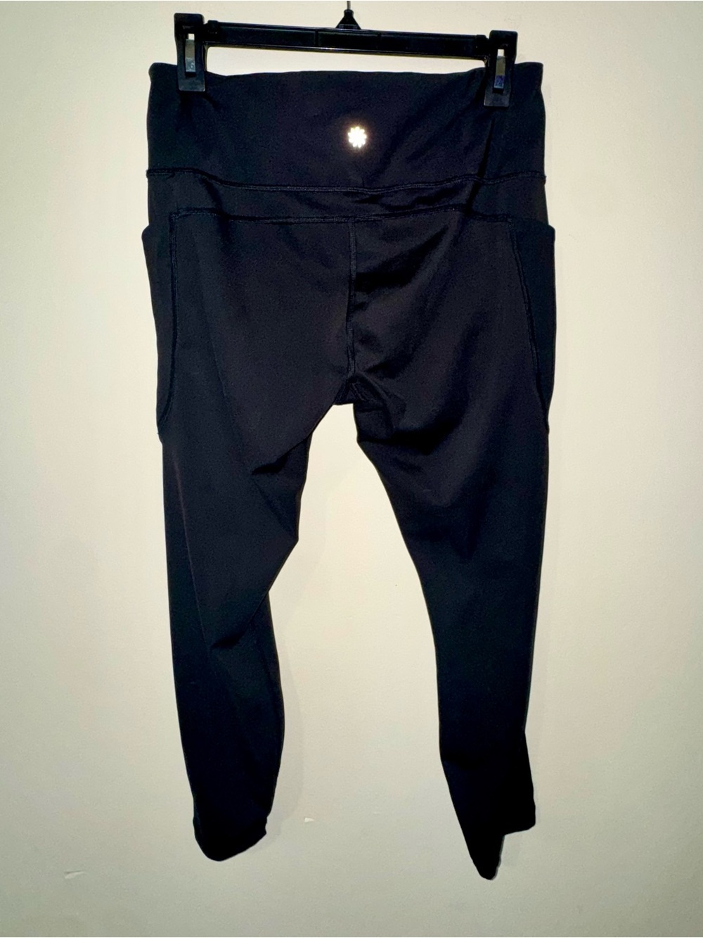 Athleta Ultimate Stash 7/8 Tight / Leggings with Side Pockets - Picture 5 of 9